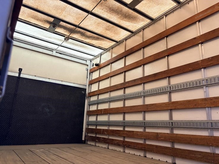 ford-f650-xlt-image-24