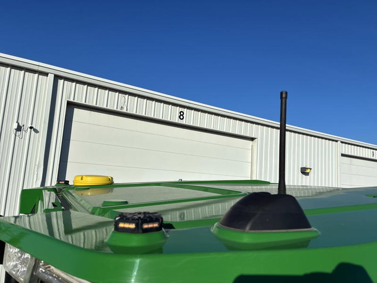 john-deere-8r-370-image-68