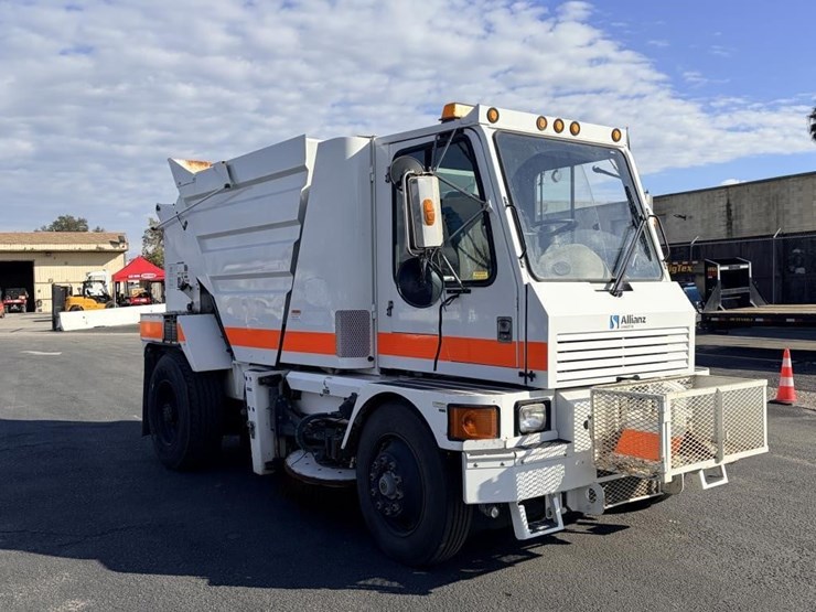 2009-allianz-street-sweeper-image-2