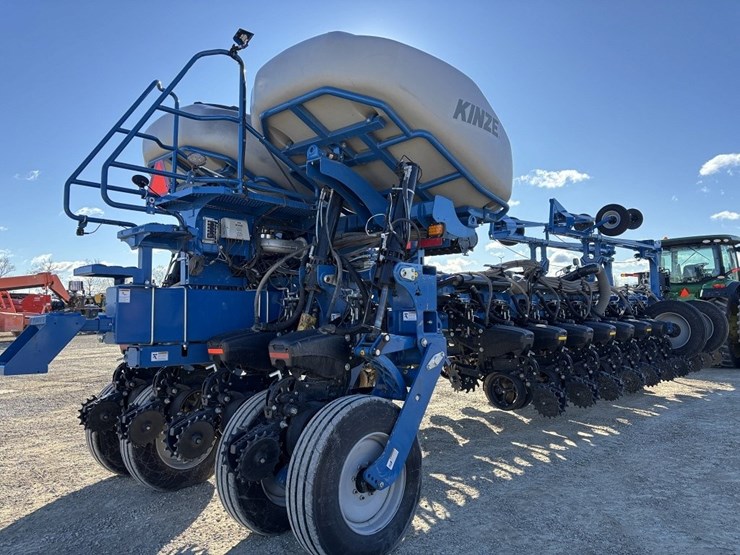 2024-kinze-5900-image-5