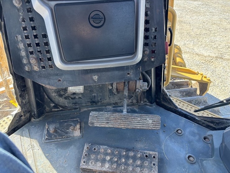 2010-caterpillar-d7e-image-49