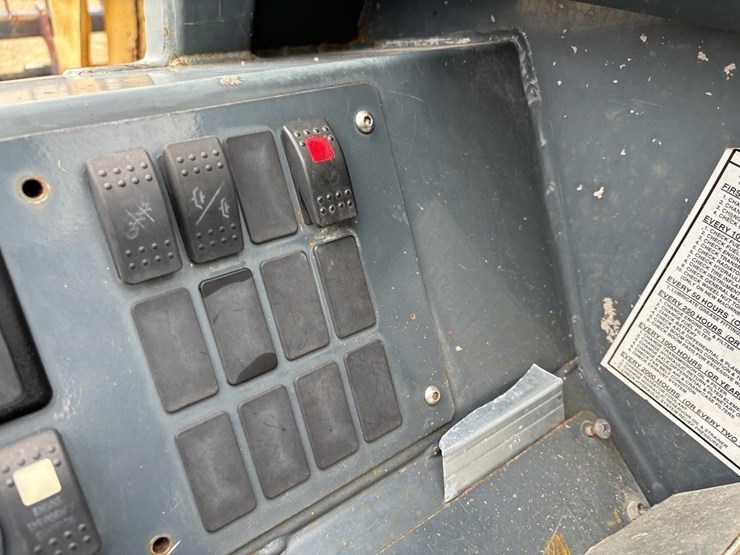 2005-john-deere-1790-image-61