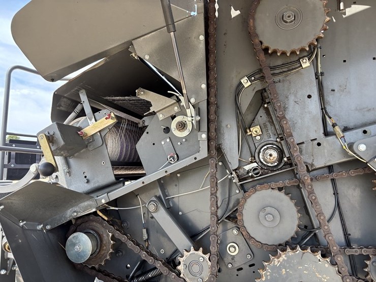 massey-ferguson-rb4180v-image-35