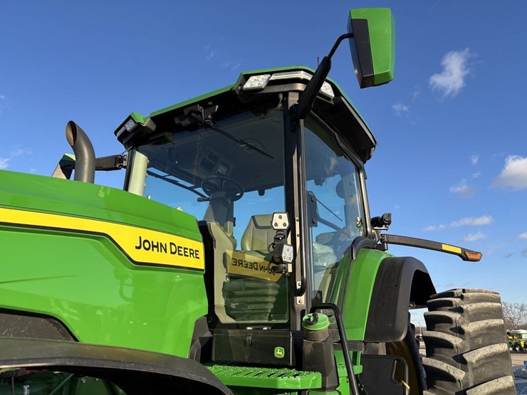 john-deere-8r-310-image-35