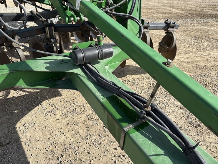 john-deere-2700-image-11