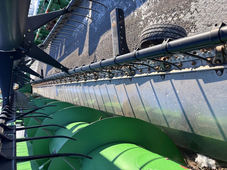 john-deere-630f-image-15