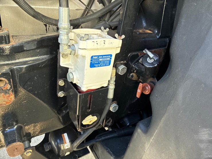 case-ih-magnum-305-image-48