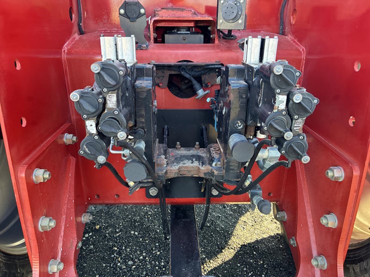 case-ih-steiger-335-image-32