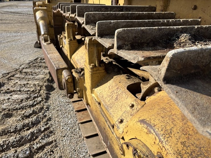 caterpillar-d7-image-26