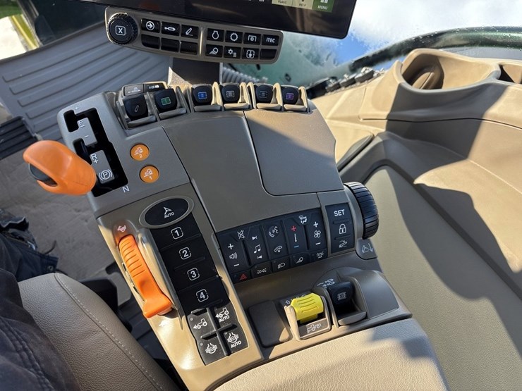 john-deere-8r-410-image-44