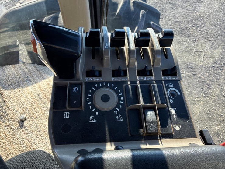 case-ih-steiger-335-image-80