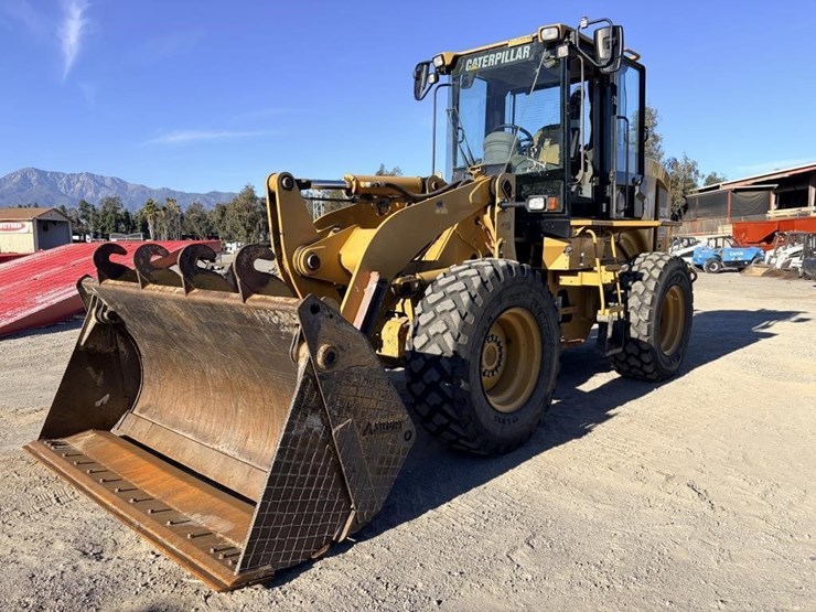 caterpillar-924g-image-1