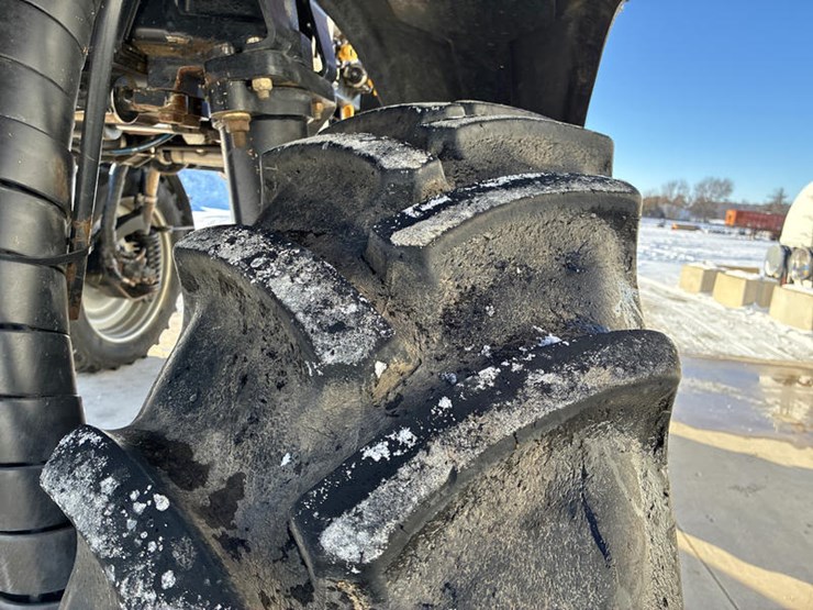 case-ih-patriot-3340-image-68