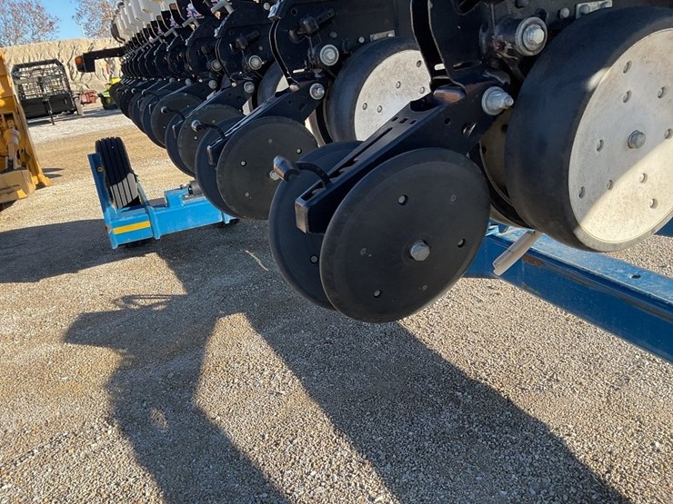 kinze-3600-image-30