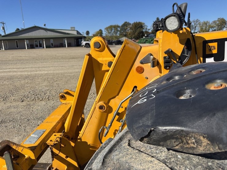 jcb-536-60-agri-image-28