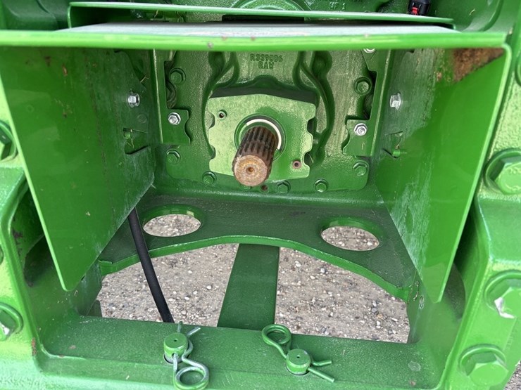 john-deere-8r-250-image-23