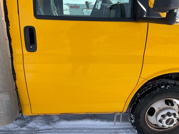 2009-chevrolet-express-3500-image-57