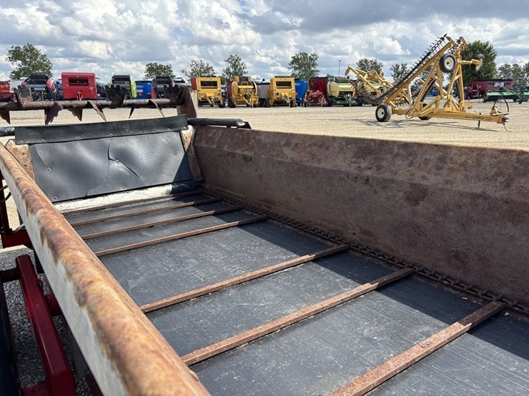 massey-ferguson-3732-image-16