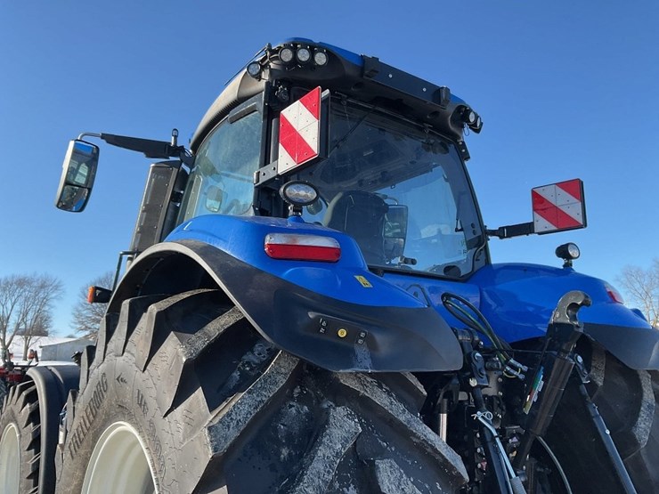 new-holland-t8.435-image-30