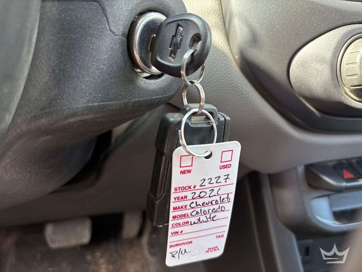 2021-chevrolet-colorado-image-34