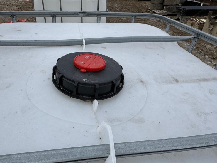 water-tank-tote-image-6