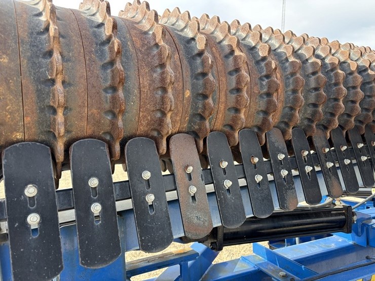 2011-landoll-3130-31-image-25