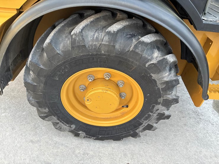 caterpillar-906m-image-45