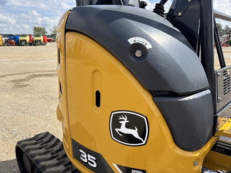 2024-john-deere-35p-mini-excavator-image-16