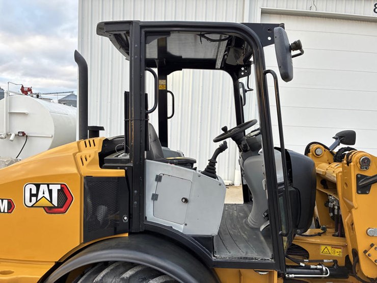 caterpillar-906m-image-27