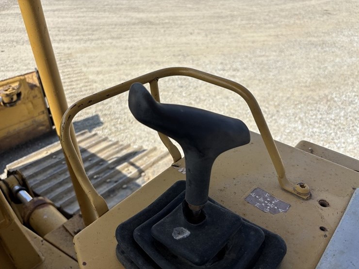 caterpillar-d5m-image-39