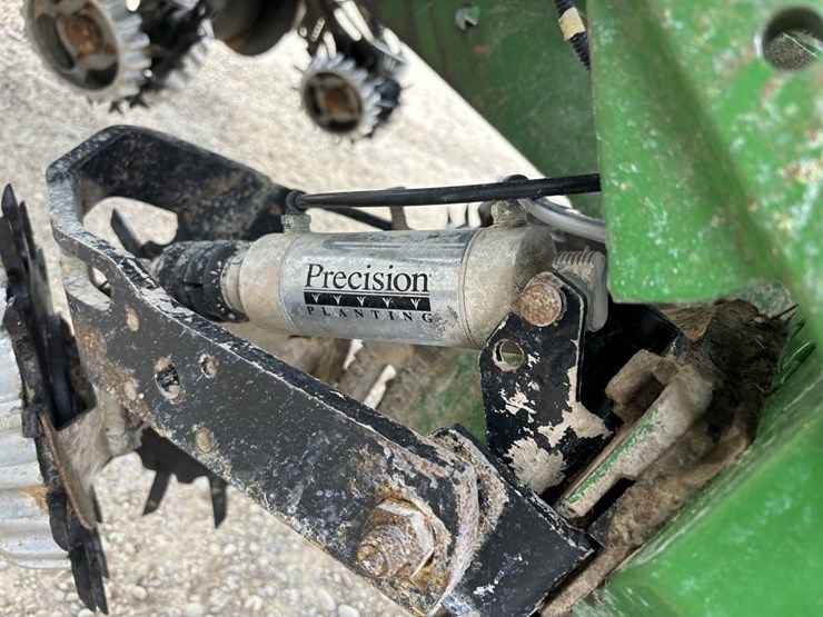 john-deere-1770nt-image-29