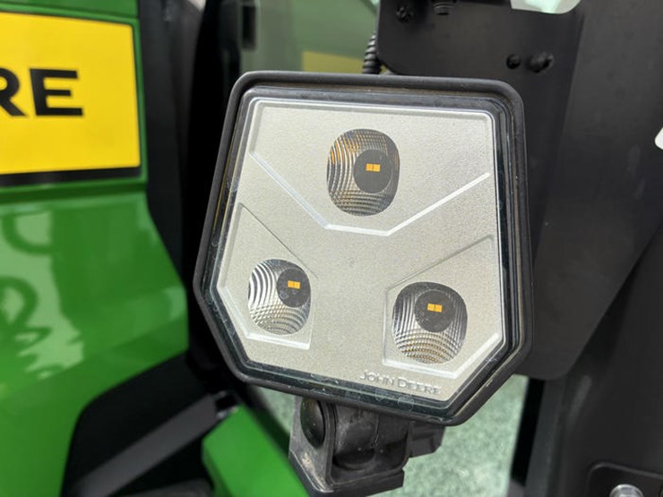 john-deere-8r-370-image-71