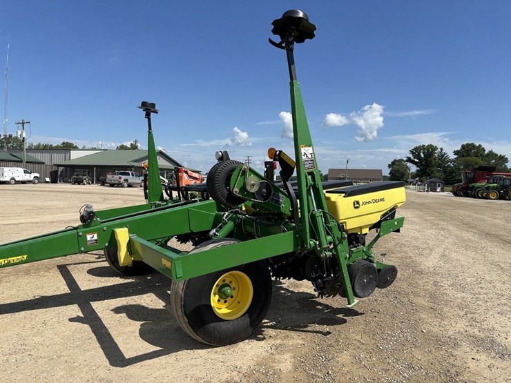 john-deere-1785-image-2