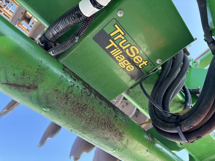 2024-john-deere-2680h-image-49