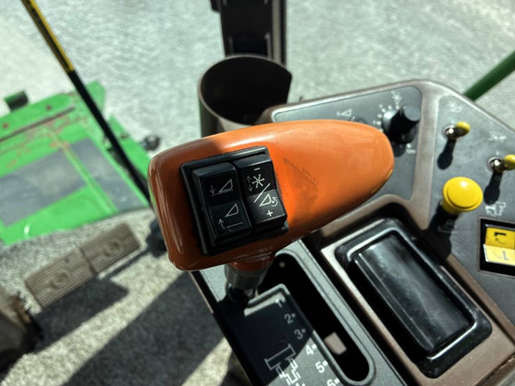 john-deere-9400-image-100