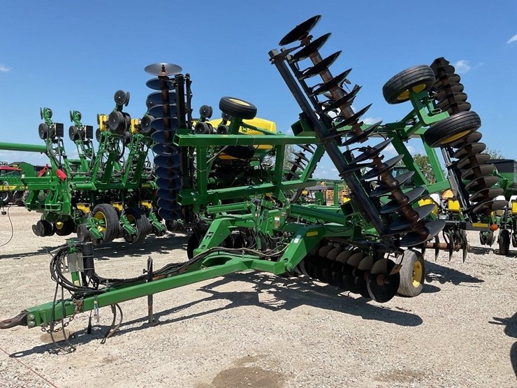 john-deere-637-image-1