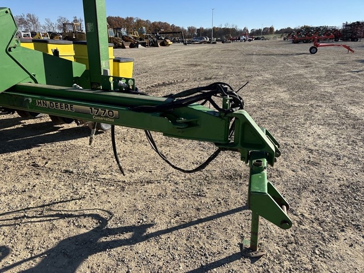 1997-john-deere-1770-image-9