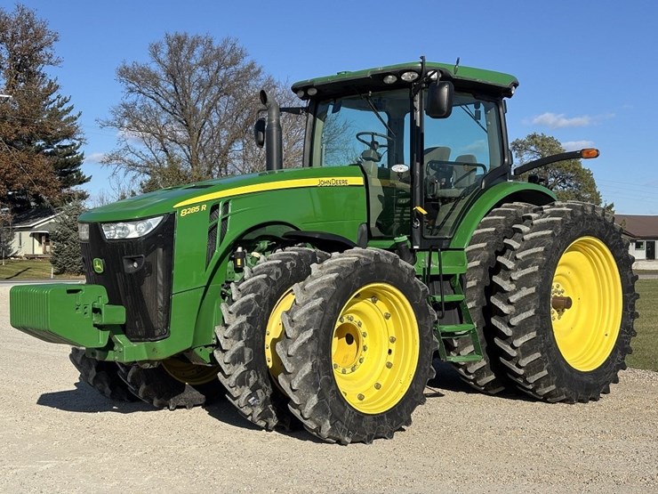 john-deere-8285r-image-1