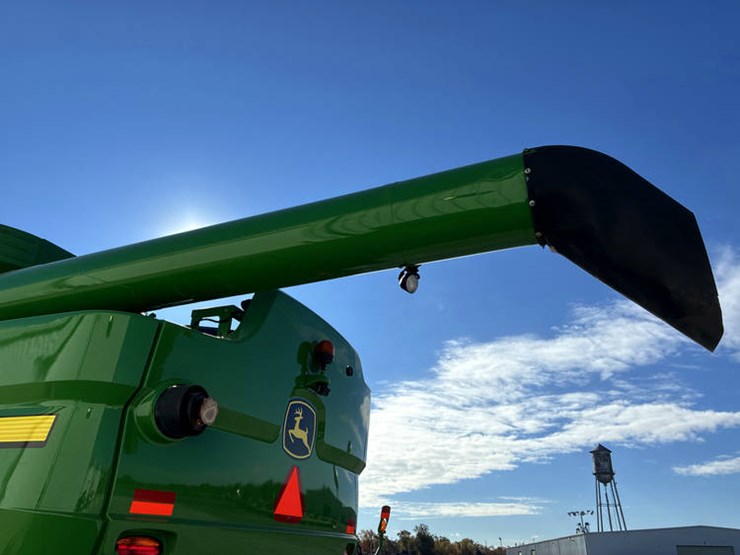 john-deere-s670-image-19