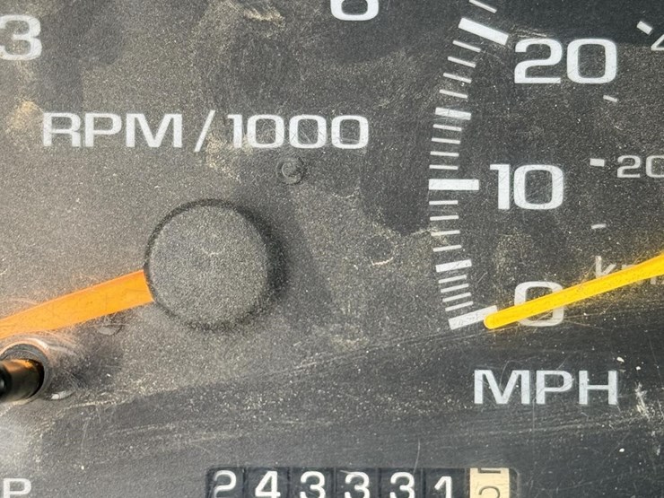 chevrolet-silverado-1500-image-11