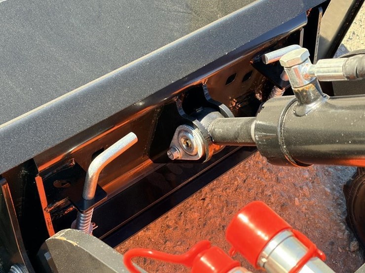 2025-sdlool-sl36c-skid-steer-image-6