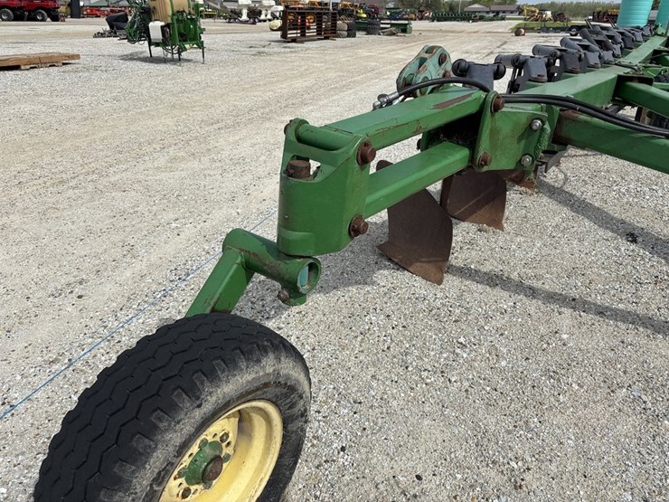 john-deere-3710-image-24