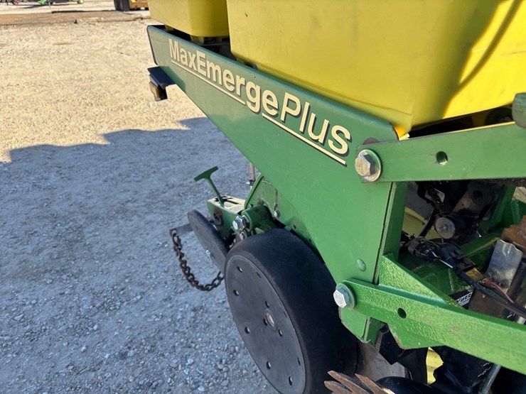 1997-john-deere-1770-image-36