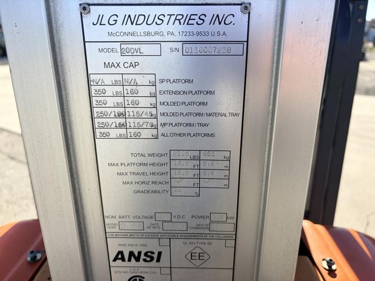 2005-jlg-axxessor-200vl-vertical-mast-lift-image-11