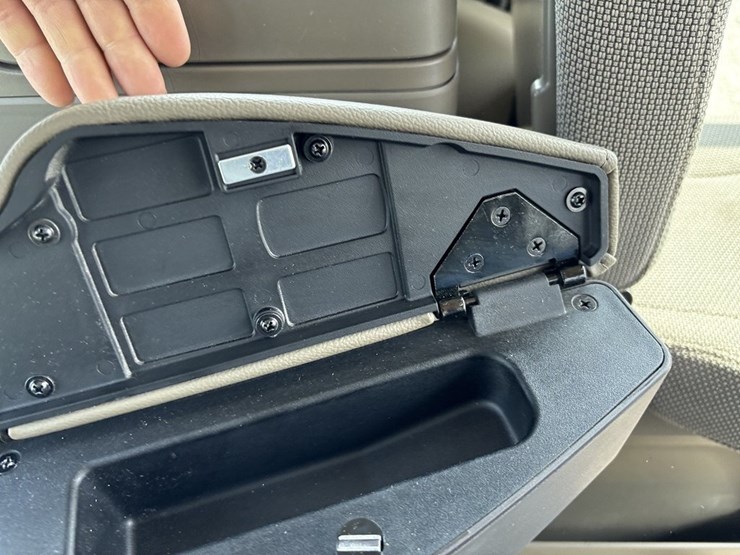 john-deere-8r-250-image-47