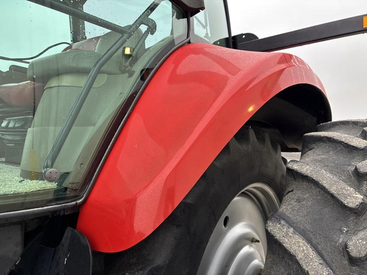case-ih-magnum-245-image-31