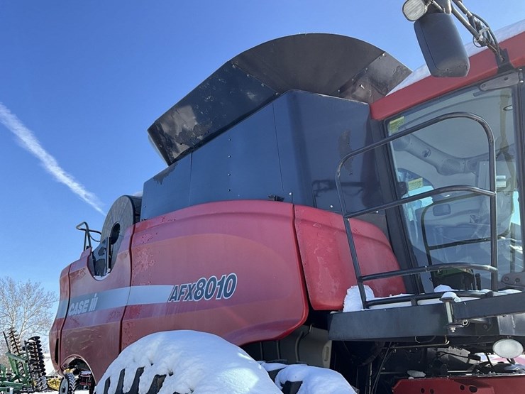 case-ih-8010-image-17