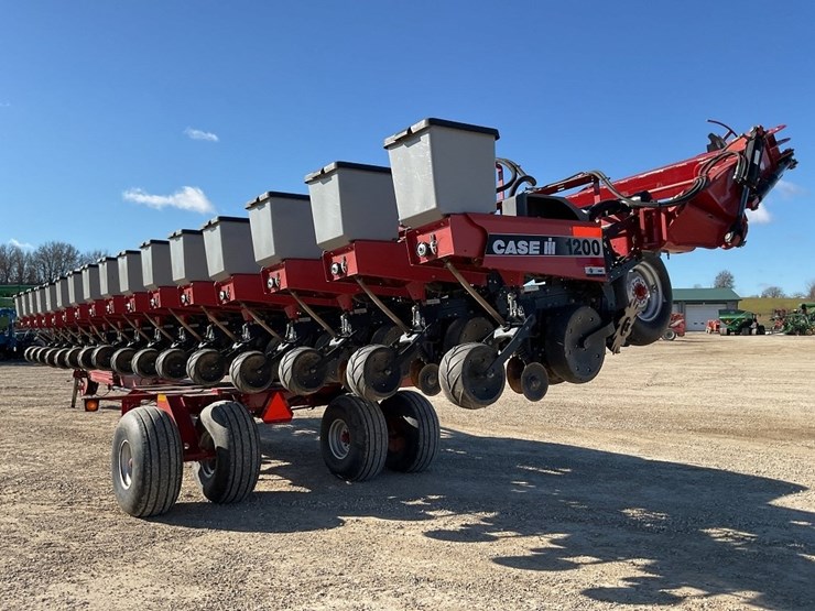 case-ih-1200-image-3