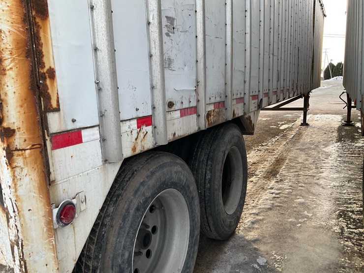 peerless-walking-floor-trailer-image-6