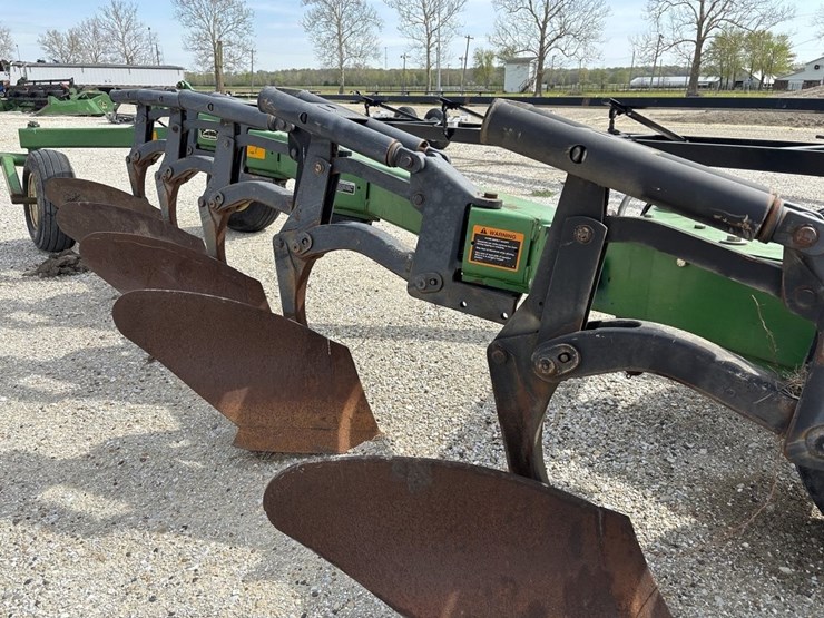 john-deere-3710-image-31